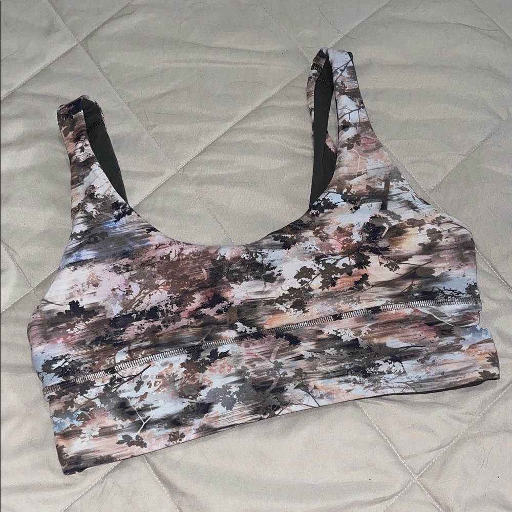 Lululemon Abstract Print Sports Bra / Crop Top – Size 8